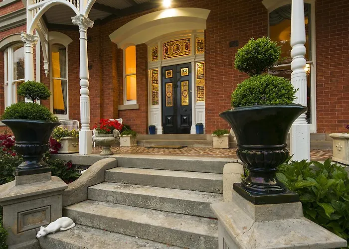 Arcoona Manor