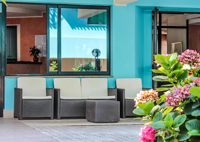 Hotel Holiday