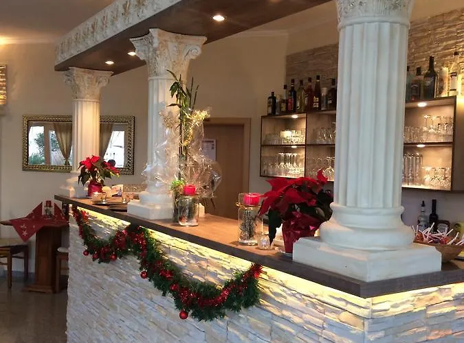Hotel Restaurant Artemis Weisenheim am Berg