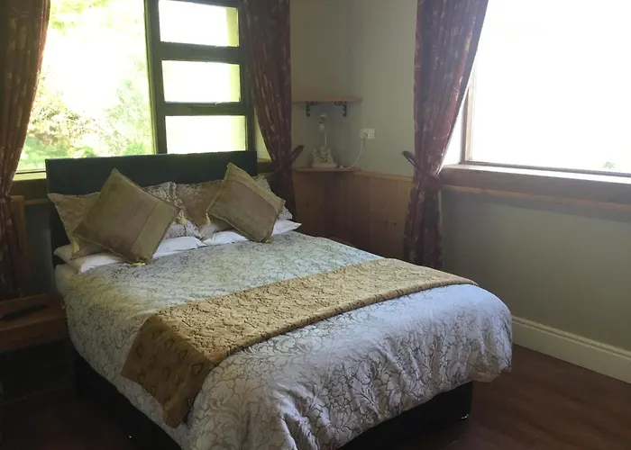 Kylemore Pass Hotel
