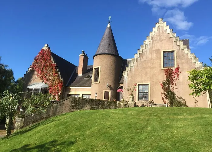 Highland Bear Lodge & Luxury Bear Huts