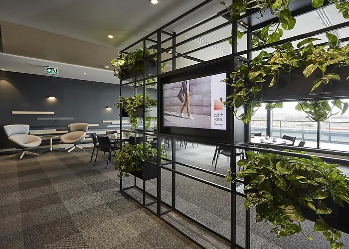Hotel Escad Quartier Dix30 Brossard