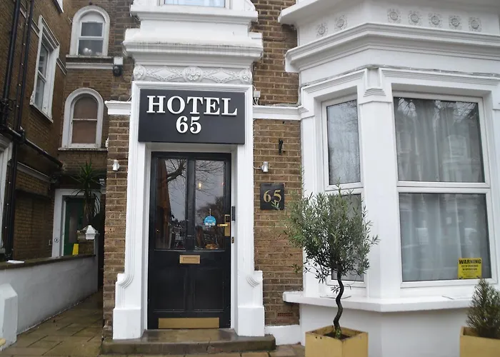 Hotel 65
