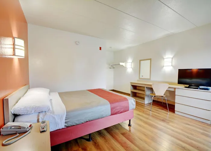 Motel 6-, Ma - Providence East