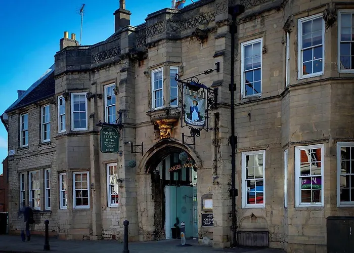 Angel And Royal Hotel
