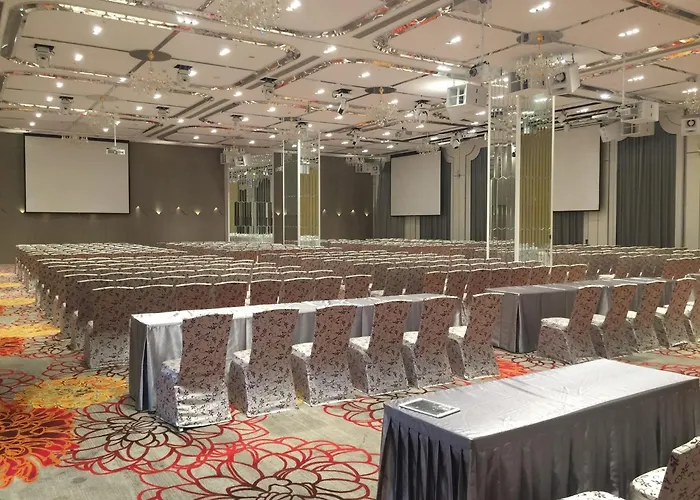 Platinum Hotel