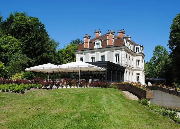 Chateau De La Dame Blanche - Logis Geneuille