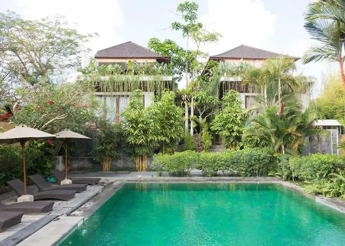 Aqua Octaviana Bali Villa