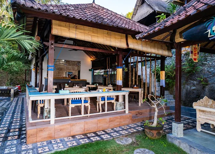Song Lambung Beach Huts