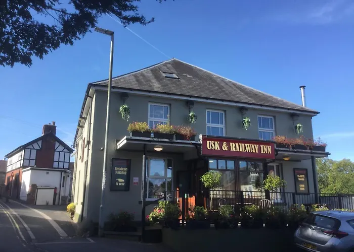 Usk And Railway Inn