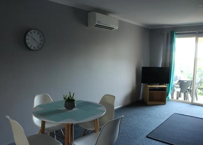 Aqualuna Apartments Sapphire Beach