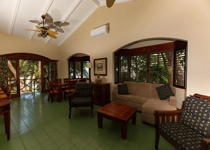 Club Del Mar Oceanfront Hotel Jaco