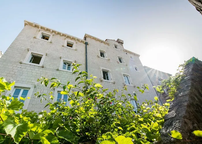 La Villa Boutique Hotel Budva