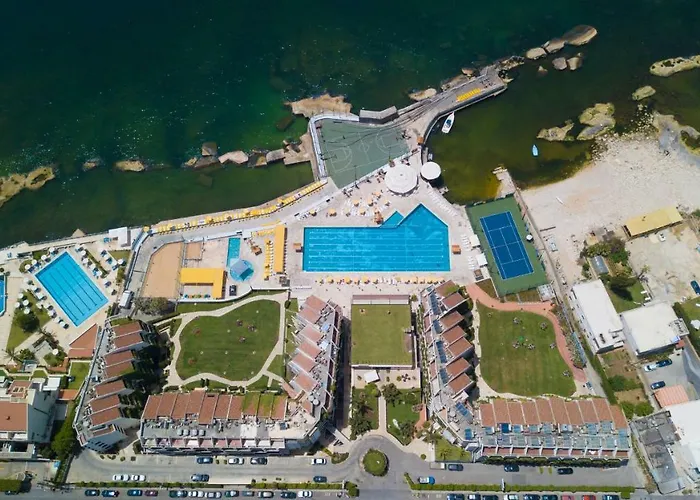 Cimer Saframarine Beach Resort