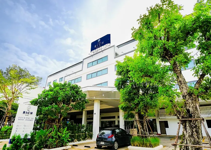 The Rich Hotel