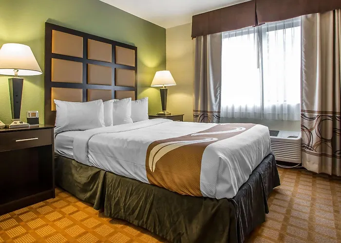 Quality Inn & Suites Marinette