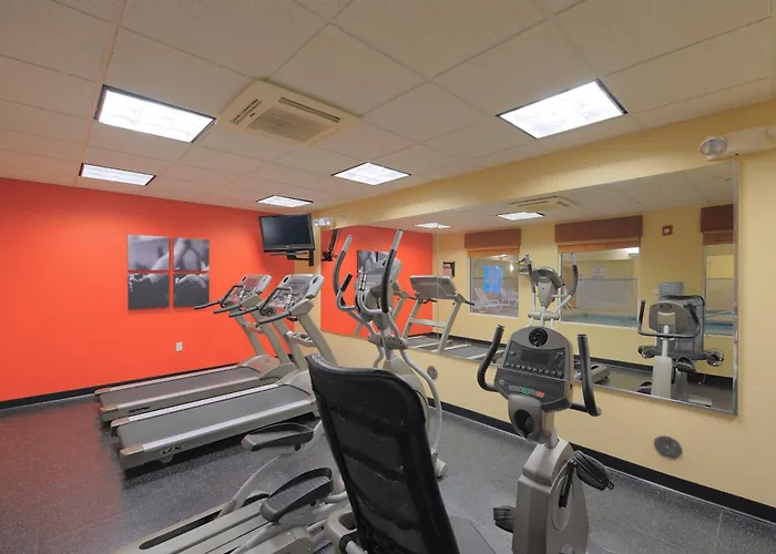 Country Inn & Suites By Radisson, Rossford - Toledo South