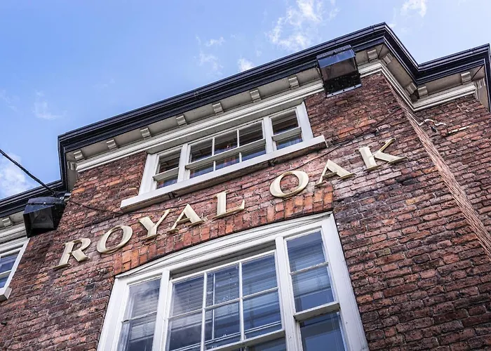 The Royal Oak Hotel, Welshpool - The Coaching Inn Group