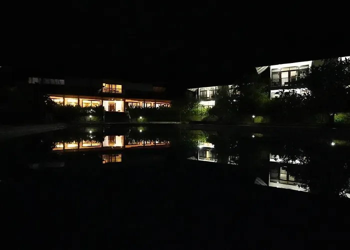 Whispering Waters Hotel Malayattur