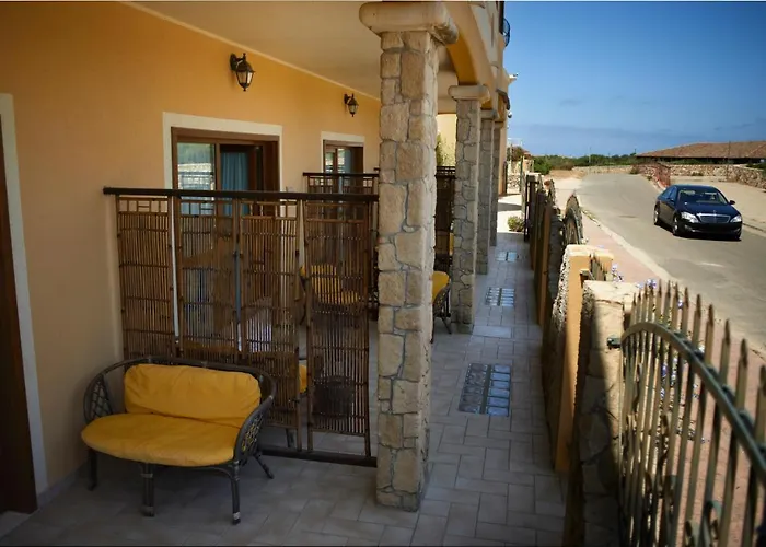 Hotel Raffael Putzu Idu