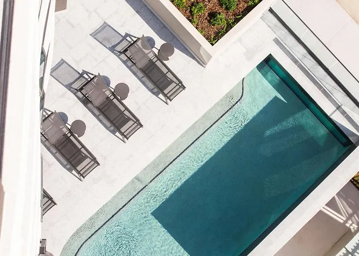 Vue Broadbeach - Official