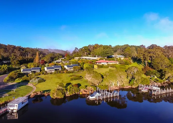 Gipsy Point Lakeside