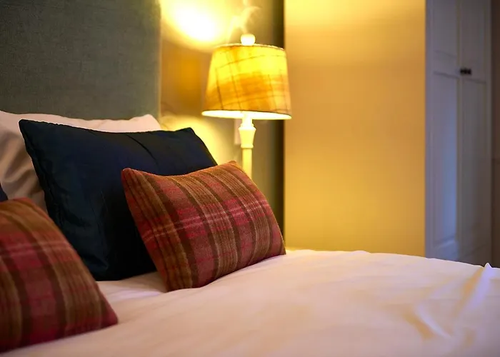 The Red Lion Hawkshaw Hotel Bury 