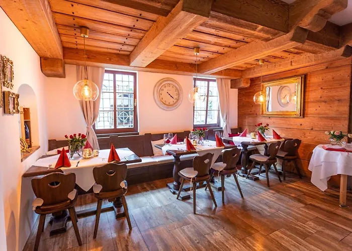 Hotel & Restaurant Ritter Joerg Sommerhausen